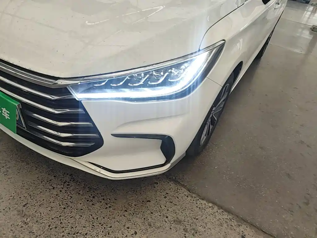 BYD MAX — миниатюра 24
