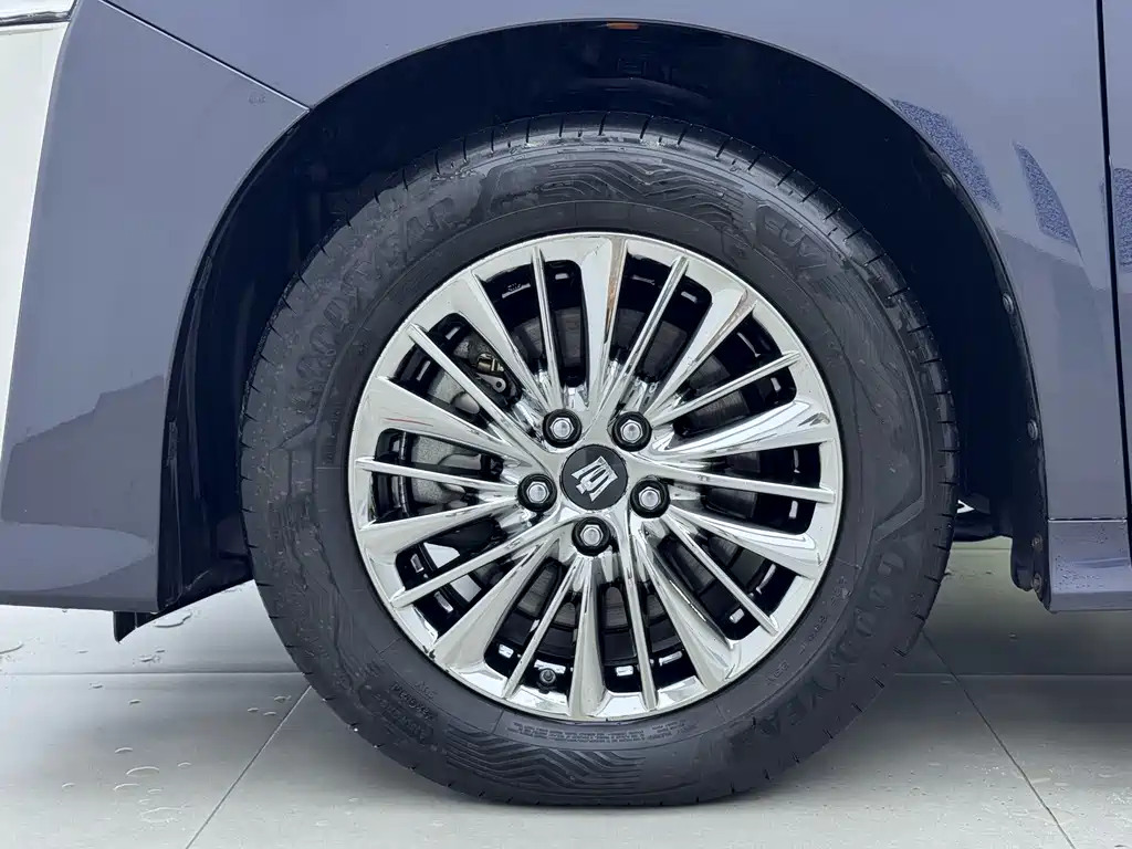 Toyota Vellfire — миниатюра 18