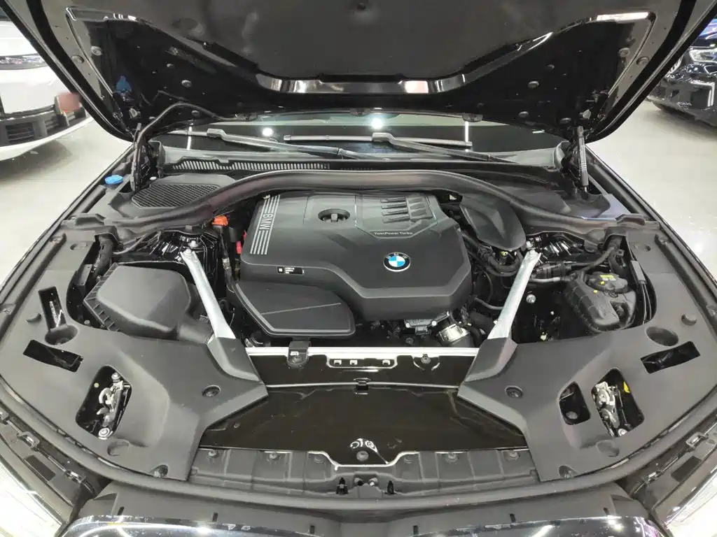 BMW 5 Series — миниатюра 16