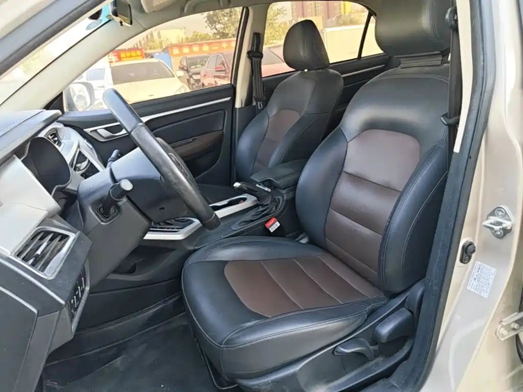 Geely Vision — миниатюра 15