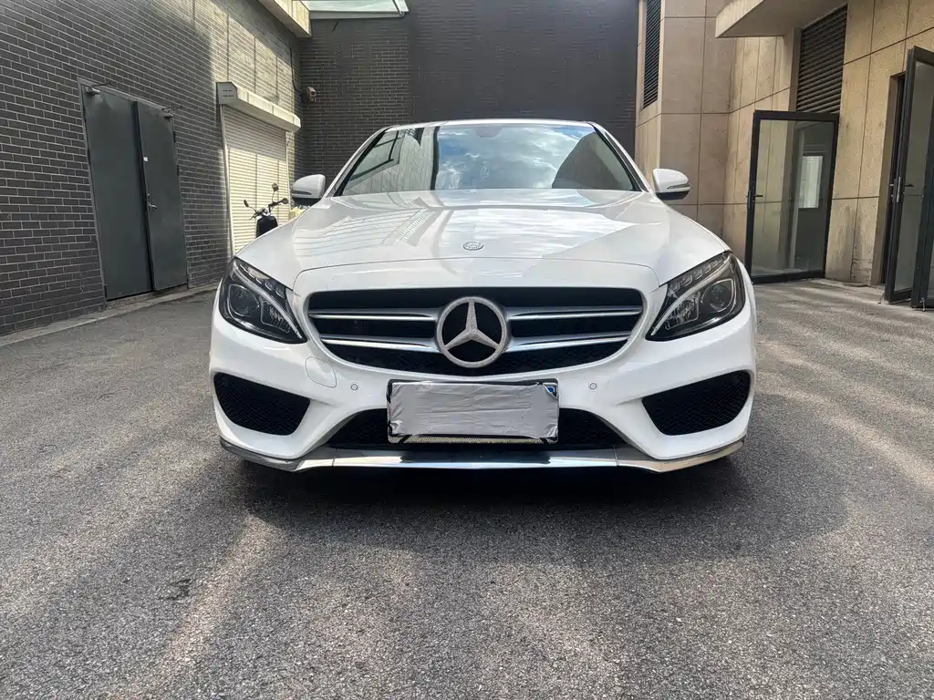 Mercedes-Benz C-Class — миниатюра 2