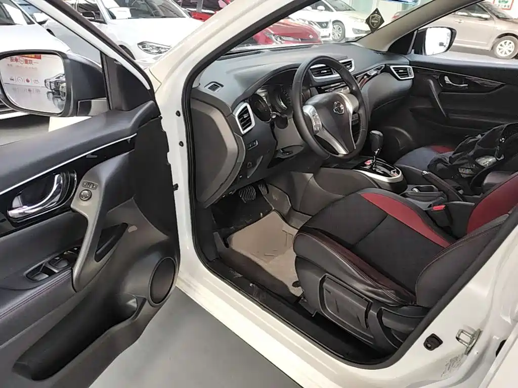 Nissan Qashqai — миниатюра 21