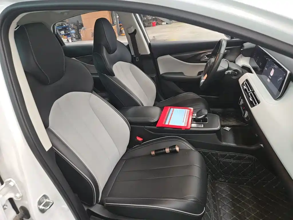 BAIC EU5 Plus — миниатюра 20