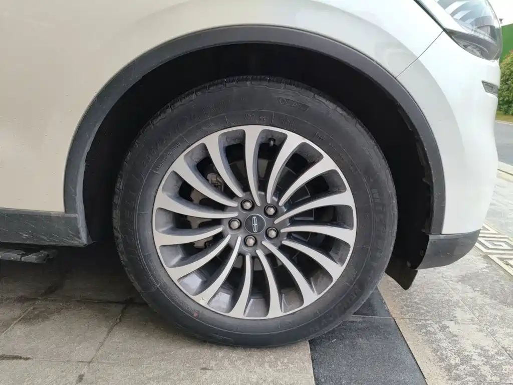 Lincoln Aviator — миниатюра 24