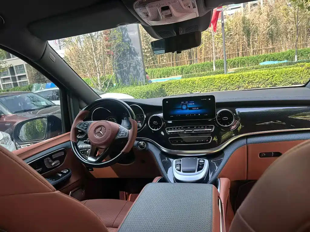 Mercedes-Benz V-Class — миниатюра 9