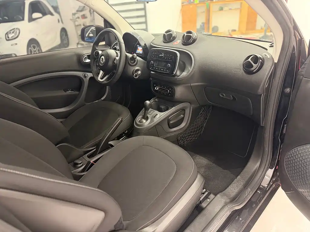 smart Smart Fortwo — миниатюра 6