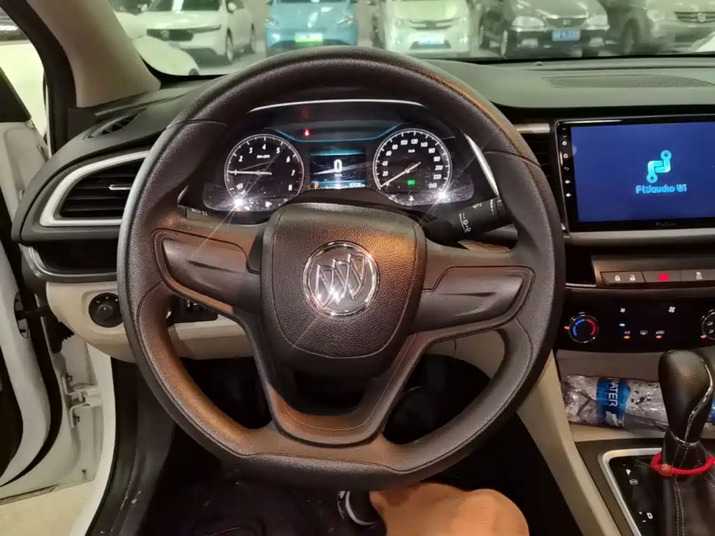 Buick Excelle — миниатюра 7