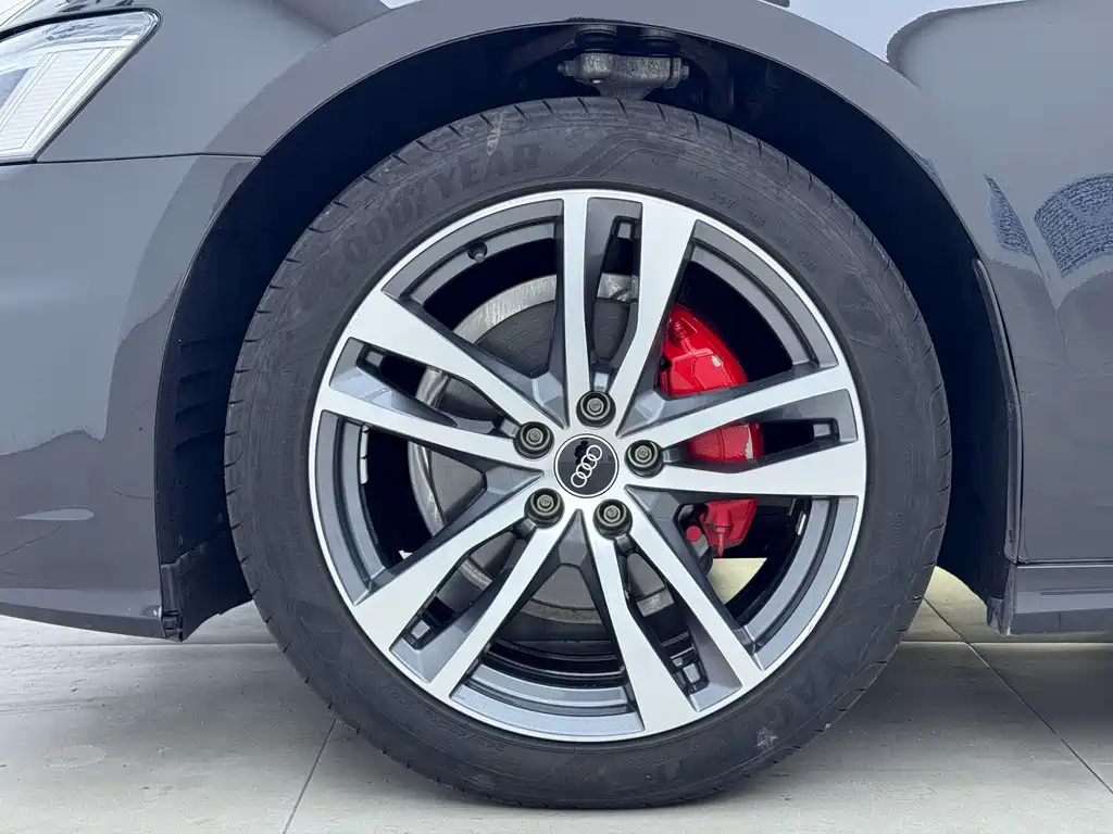 Audi A6L — миниатюра 18