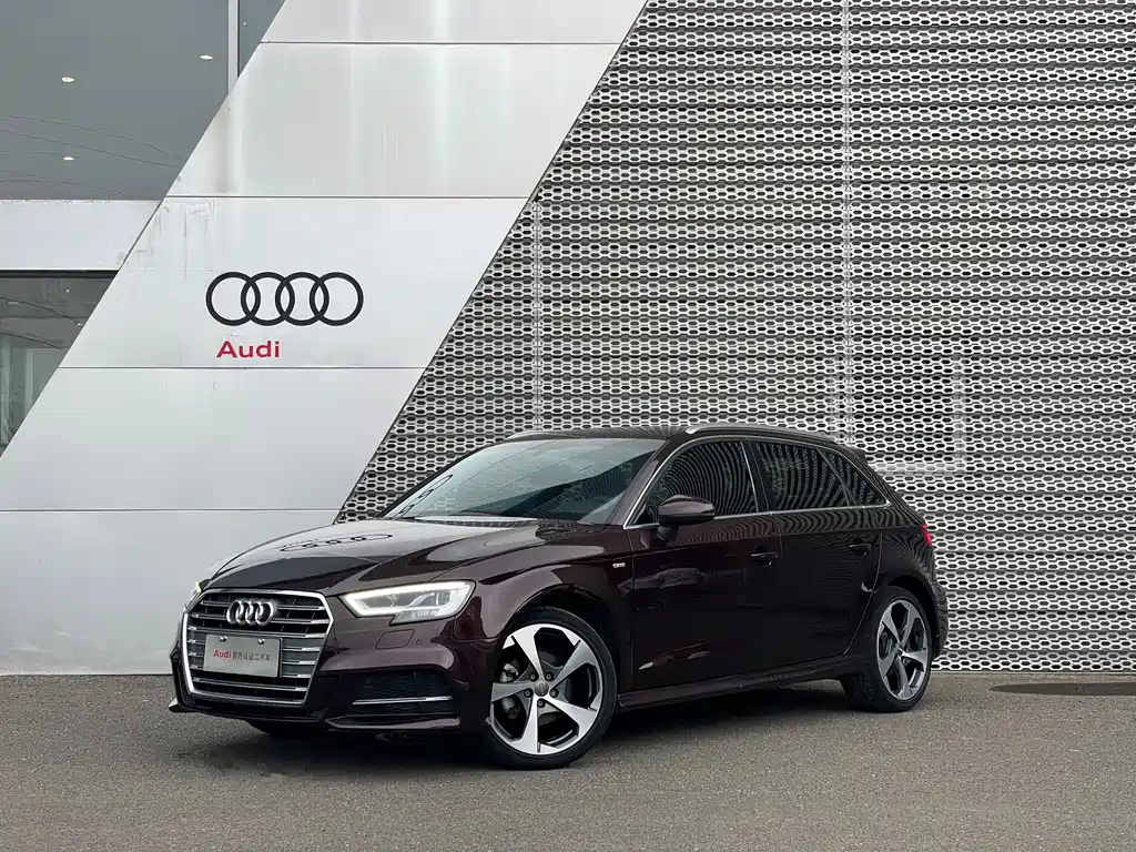 AUDI  A3