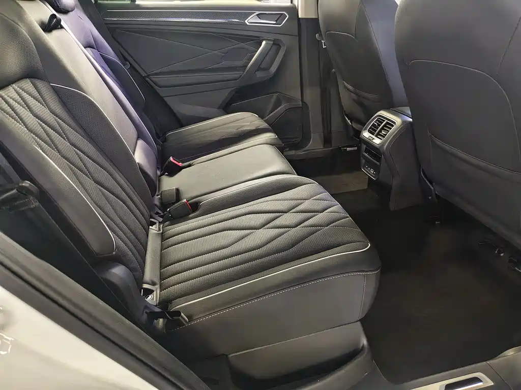 Volkswagen Tiguan L — миниатюра 5