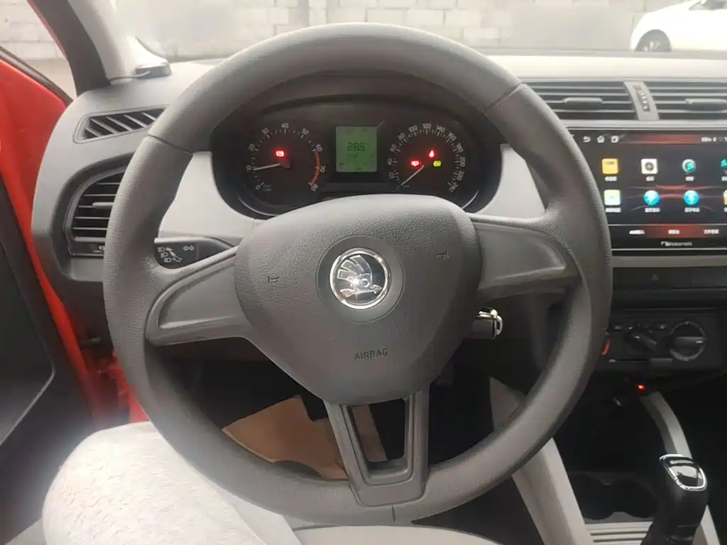 Skoda Fabia — миниатюра 11