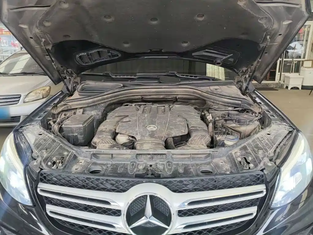 Mercedes-Benz GLE (Import) — миниатюра 20