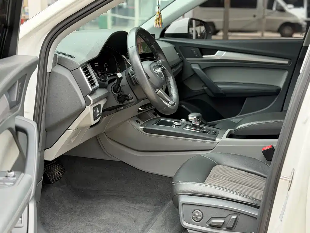 Audi Q5L — миниатюра 8