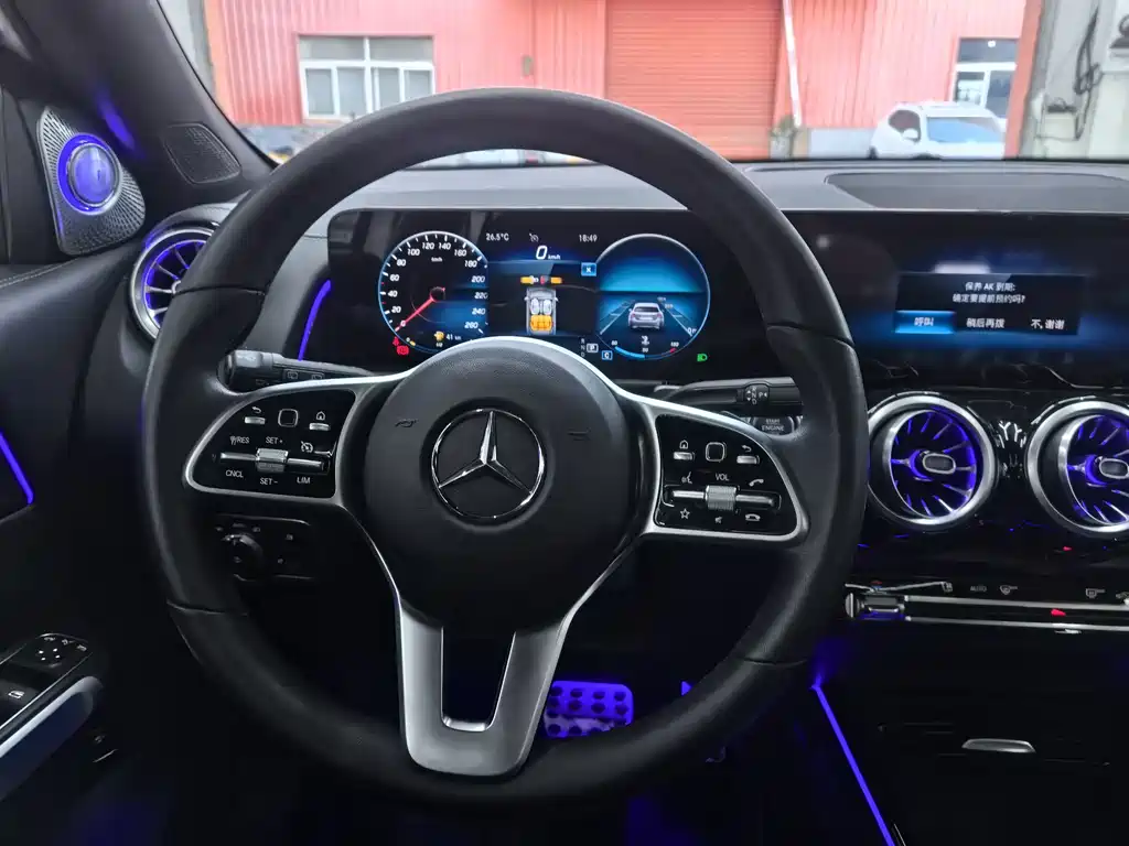 Mercedes-Benz GLB — миниатюра 14