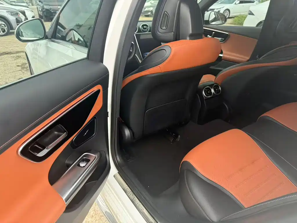 Mercedes-Benz C-Class — миниатюра 7