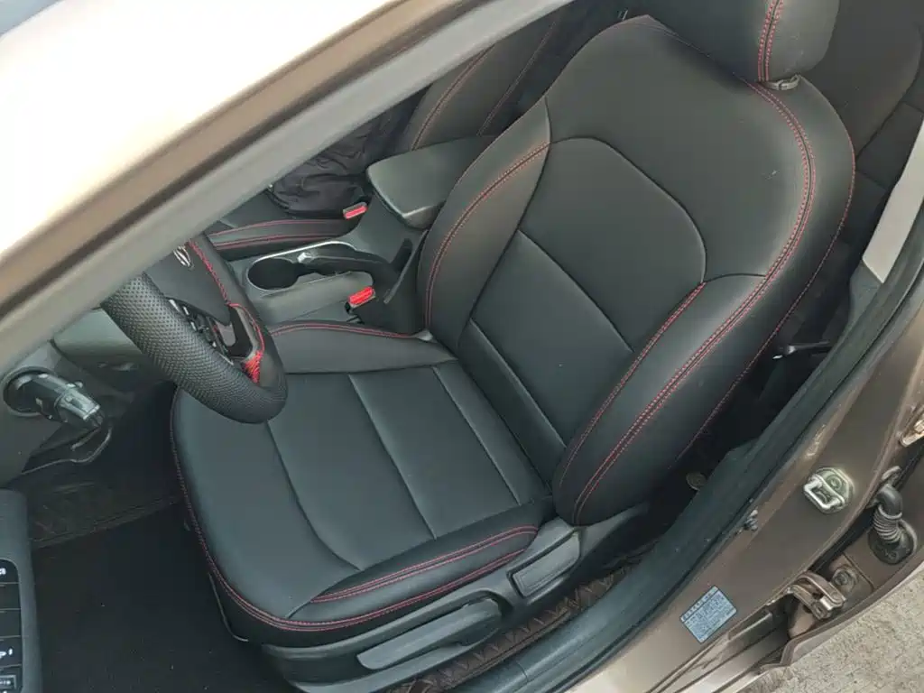 Hyundai Elantra — миниатюра 15