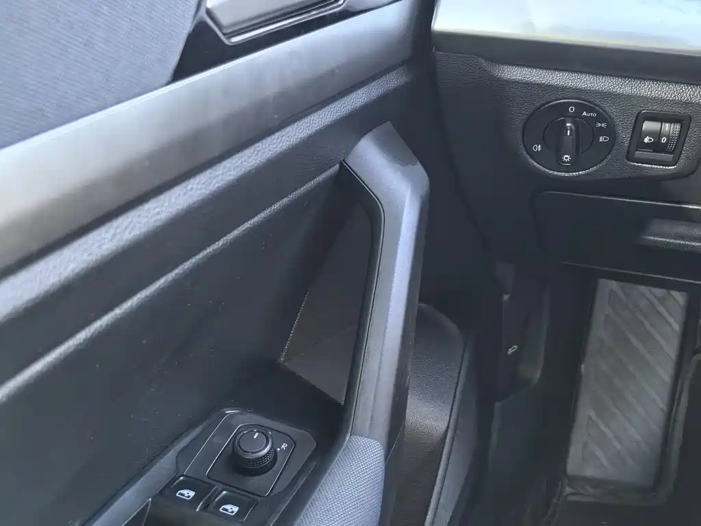 Volkswagen Lavida — миниатюра 13