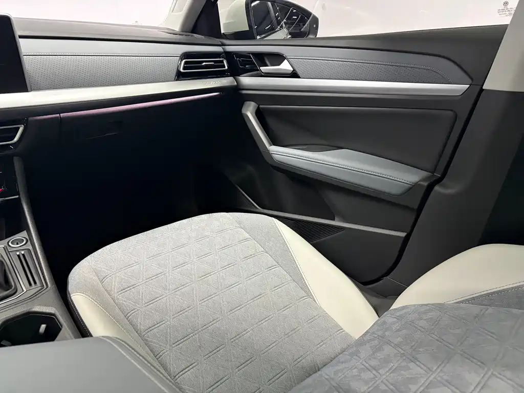 Volkswagen Lavida — миниатюра 10