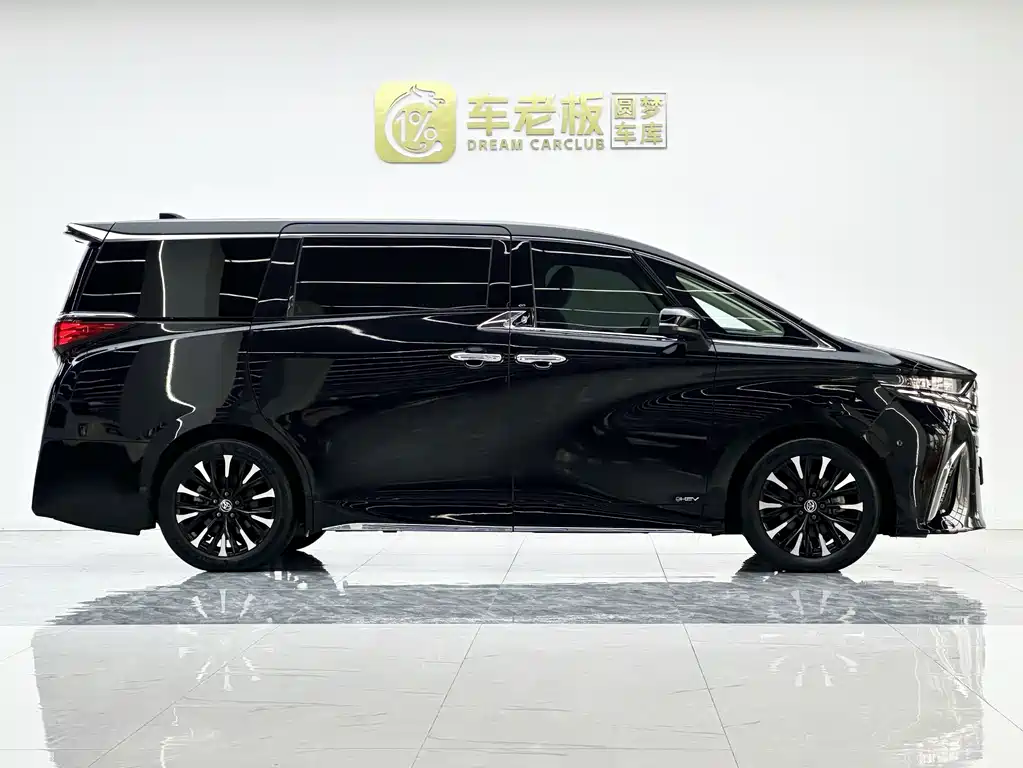 Toyota Alphard 2024 2.5L Luxury