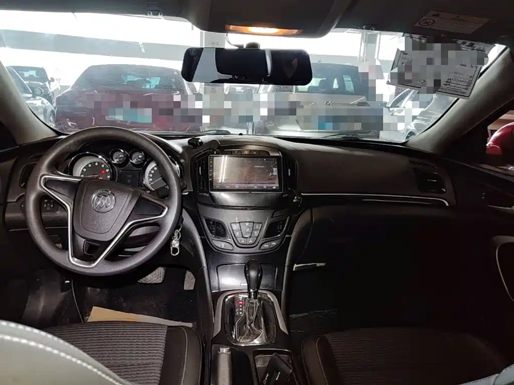 Buick Regal — миниатюра 10