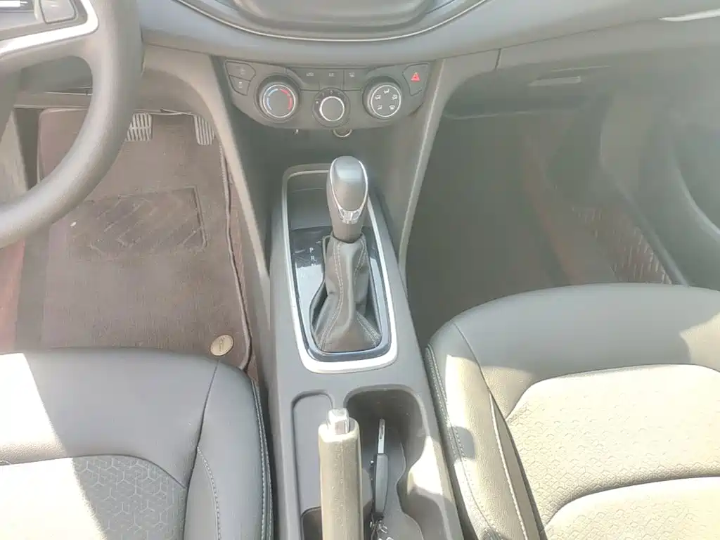 Chevrolet Cavalier — миниатюра 14