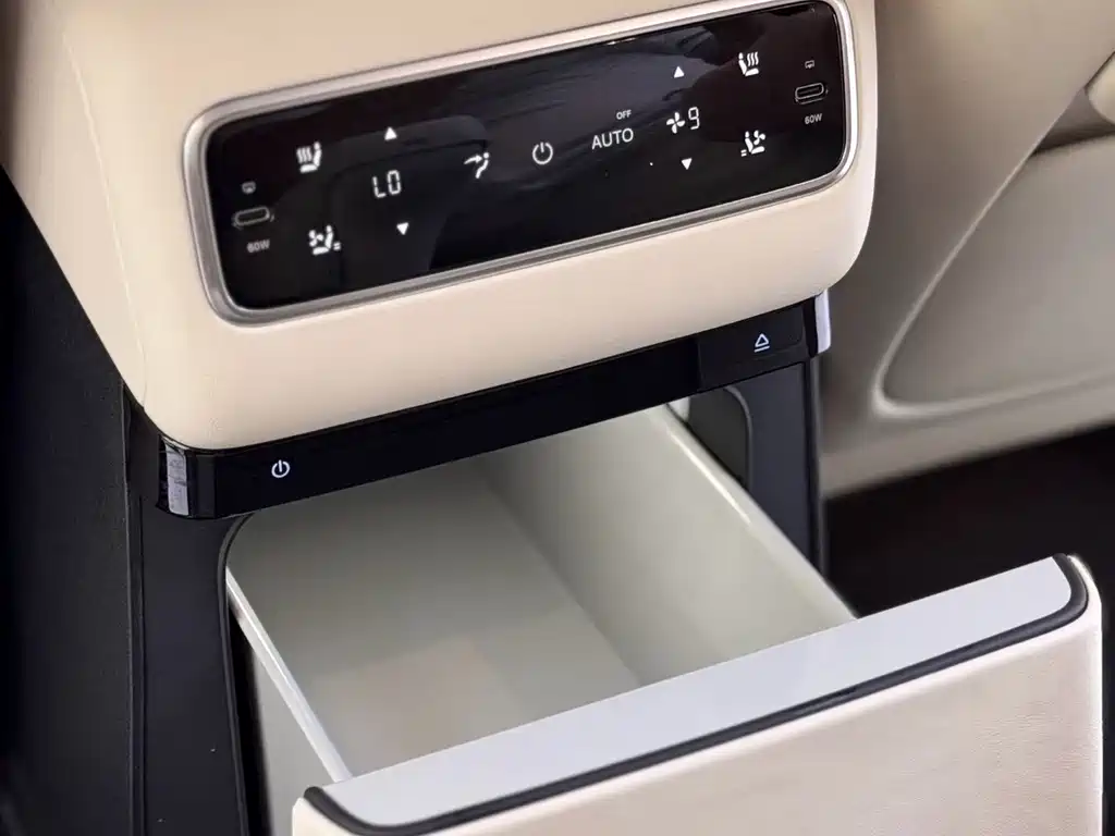 Li Auto Li MEGA — миниатюра 9