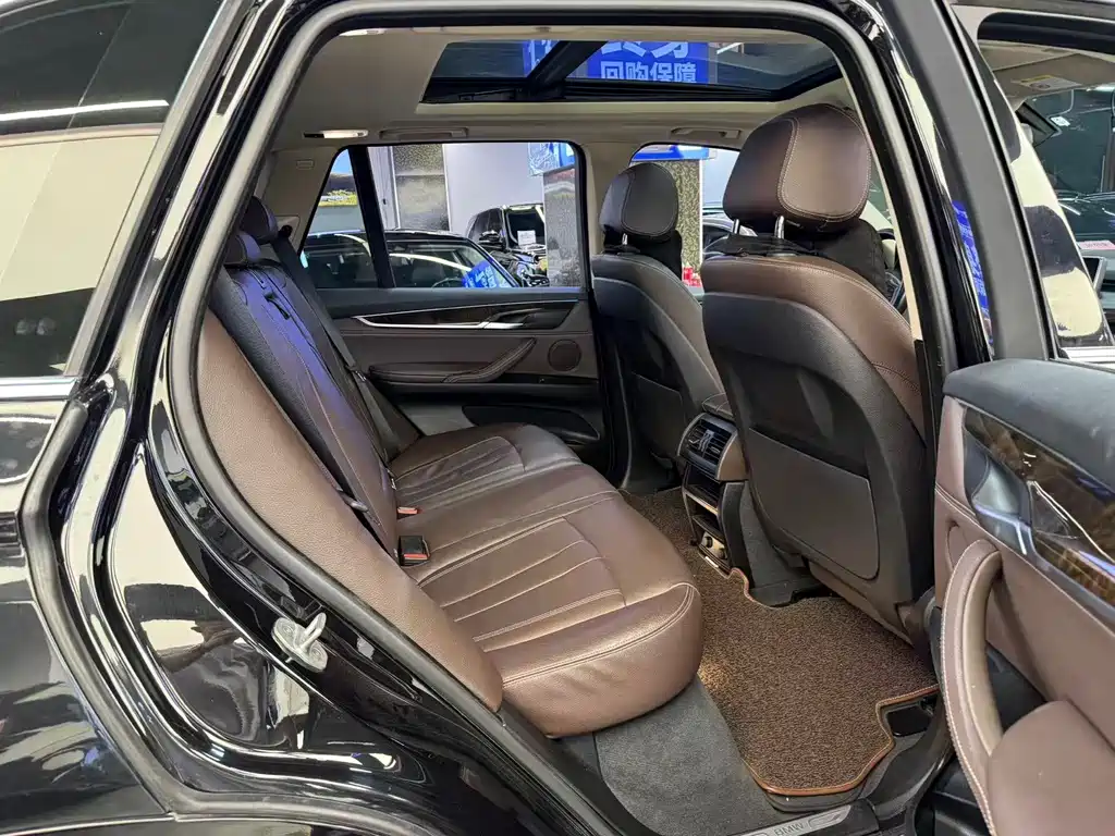 BMW X5 (Import) — миниатюра 10