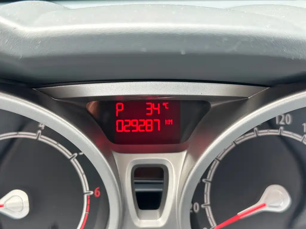Ford Fiesta — миниатюра 6