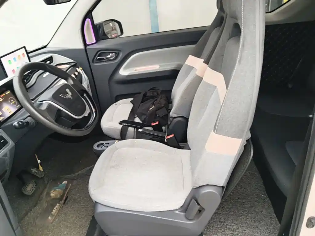 Wuling MINIEV — миниатюра 20