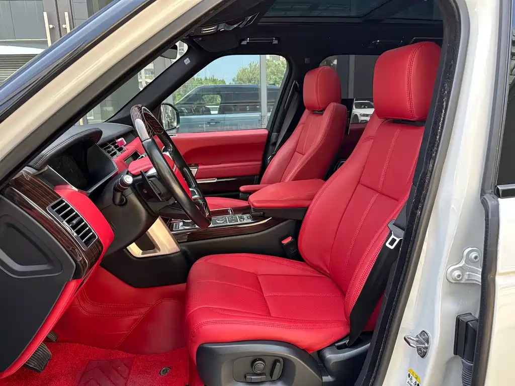 Land Rover Range Rover — миниатюра 8