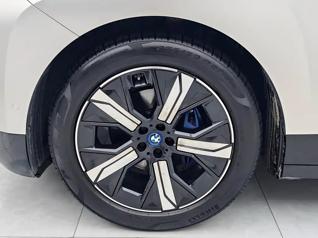 BMW iX — миниатюра 8