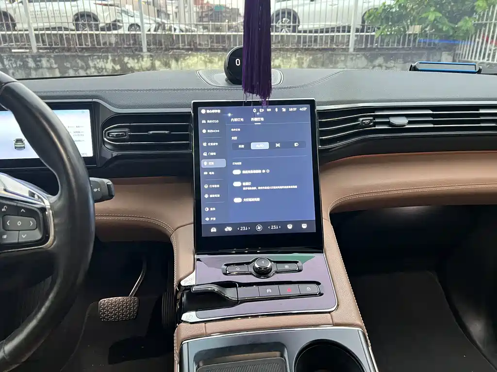 NIO ES8 — миниатюра 20