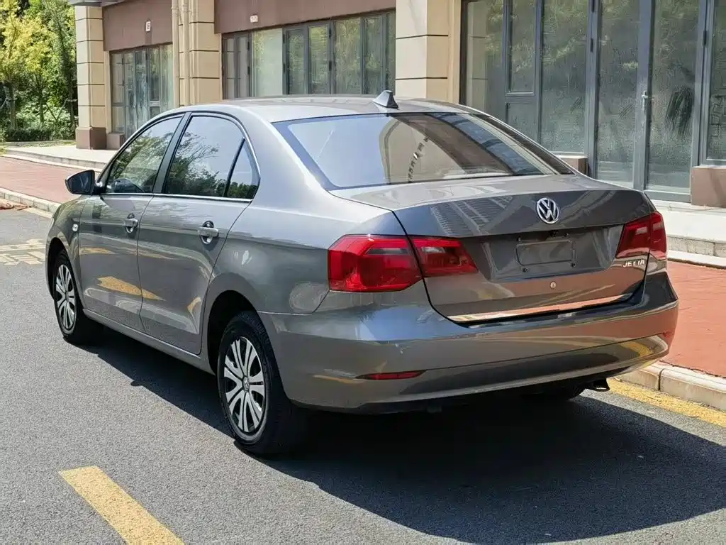 Volkswagen Jetta — миниатюра 5