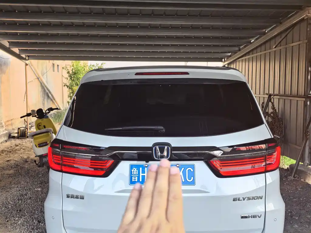 Honda Elysion — миниатюра 5