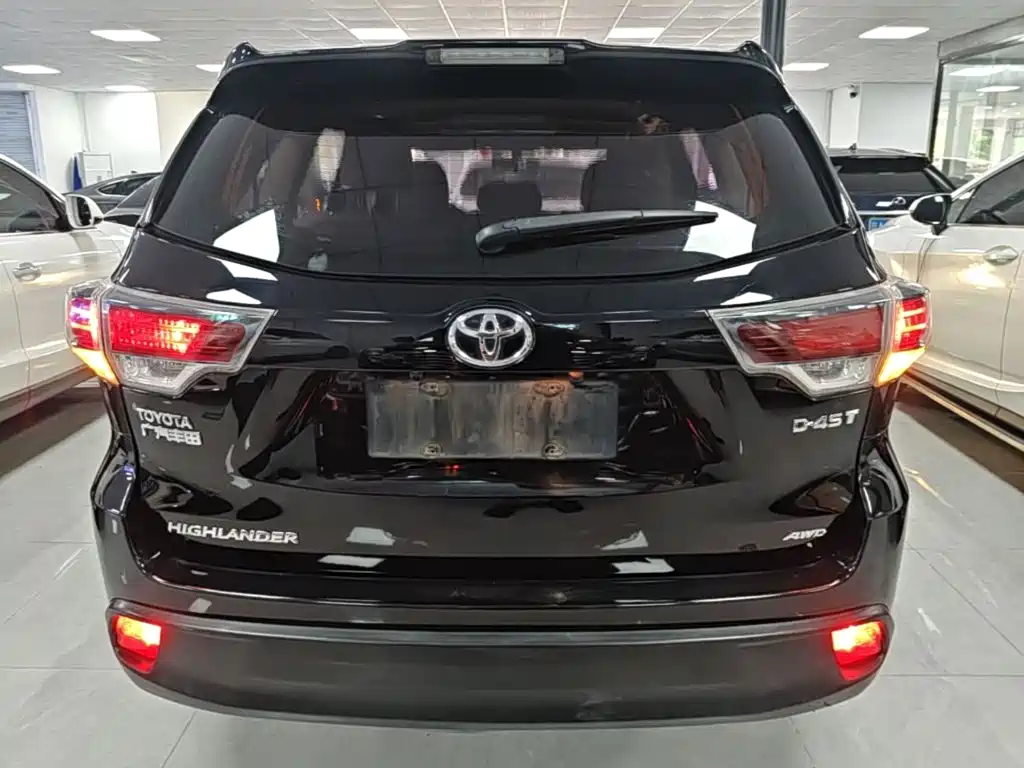 Toyota Highlander 2017 2.0T Elite 7 мест