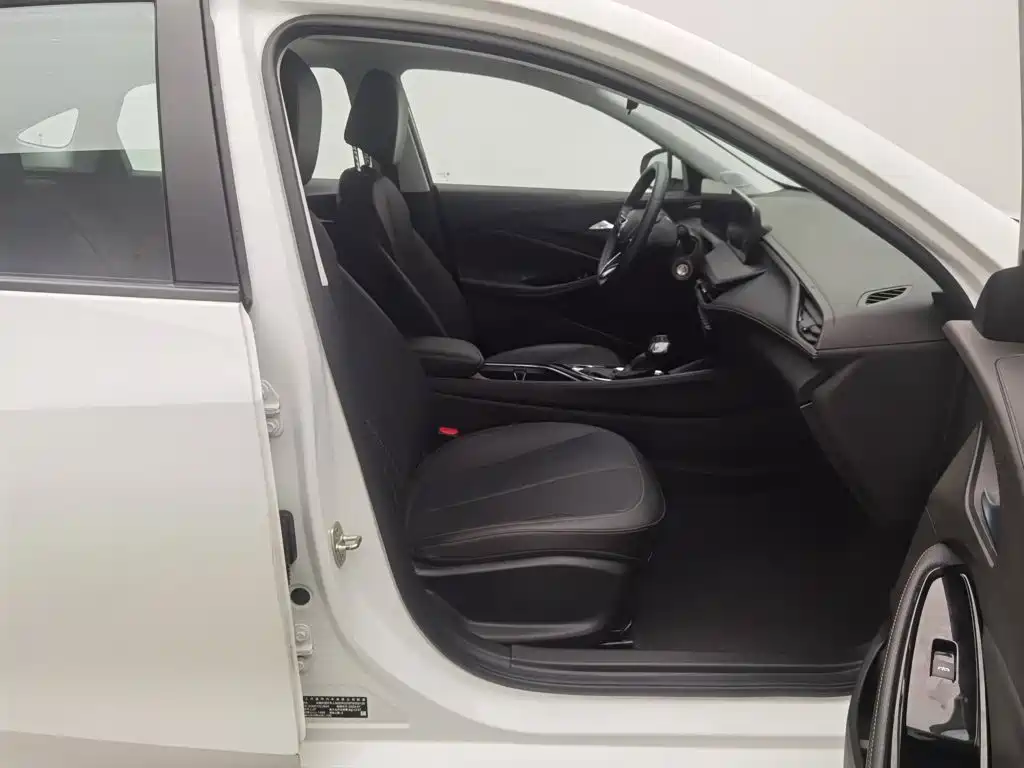 Buick Verano — миниатюра 23