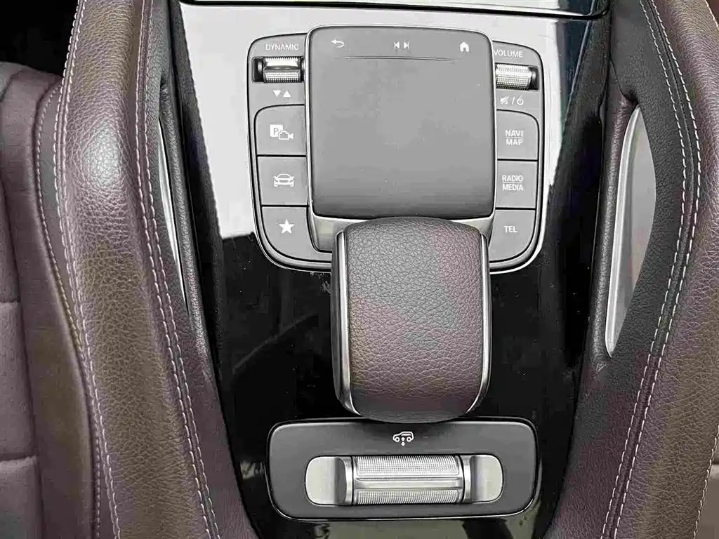 Mercedes-Benz GLS — миниатюра 13