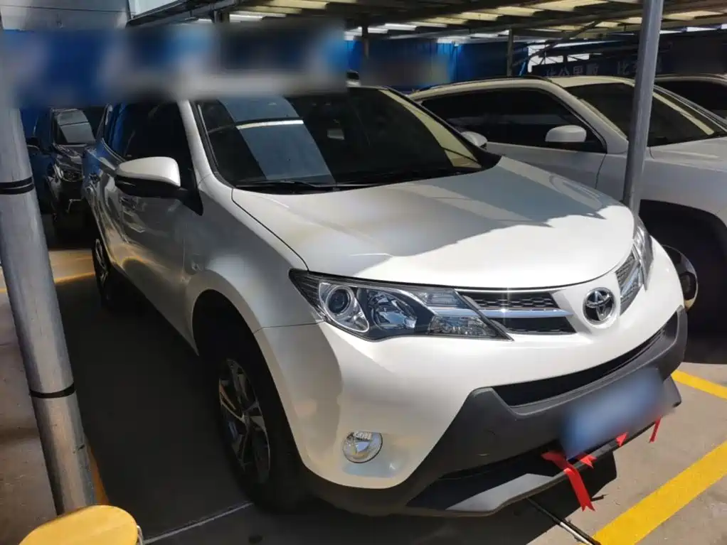 Toyota RAV4 — миниатюра 4