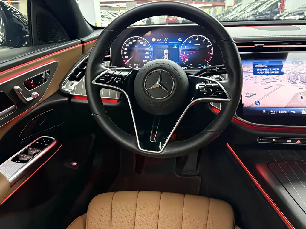 Mercedes-Benz E-Class — миниатюра 8