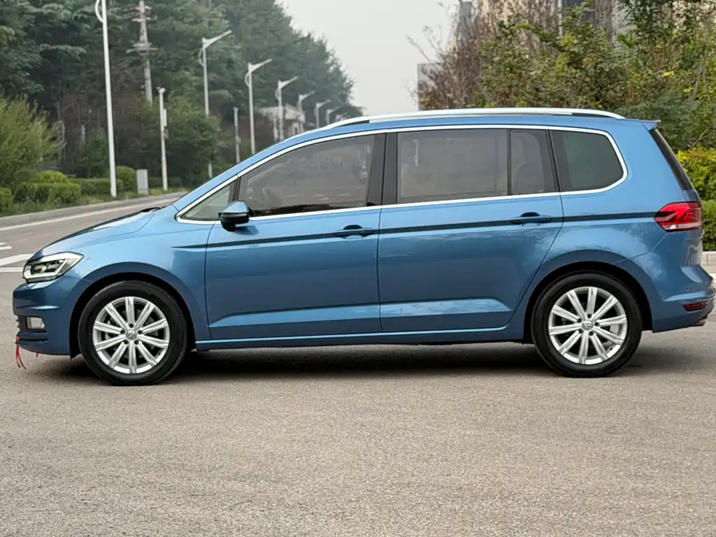 Volkswagen Touran — миниатюра 13