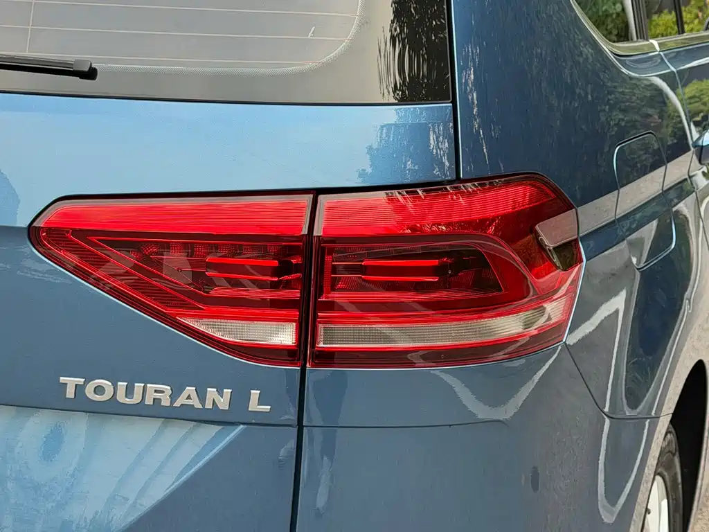 Volkswagen Touran — миниатюра 16