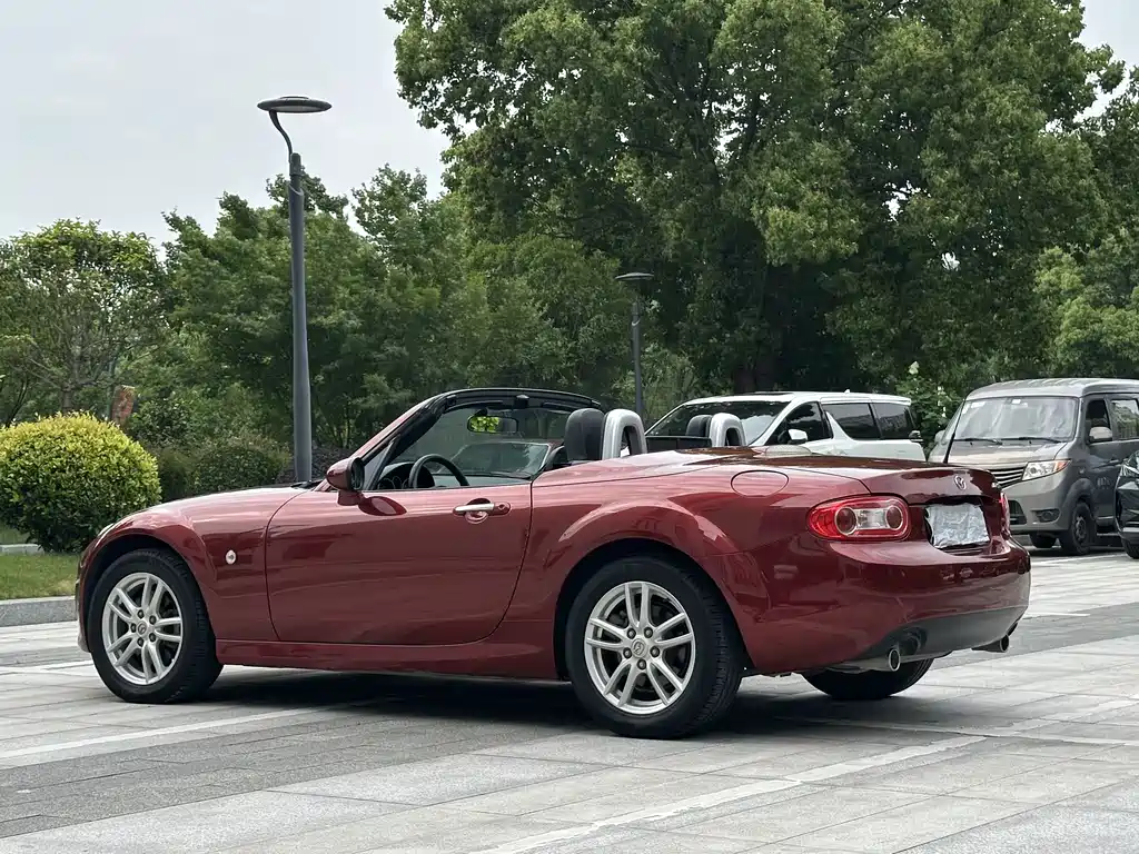 Mazda MX-5 2009 2.0