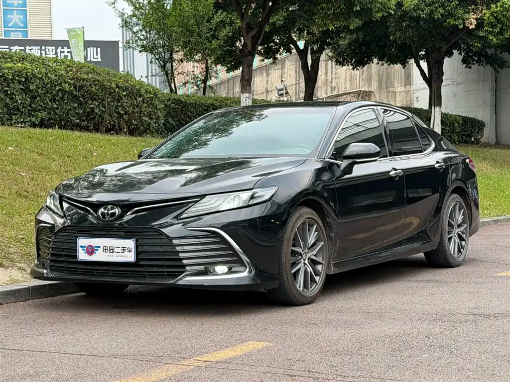 Купить Toyota Camry