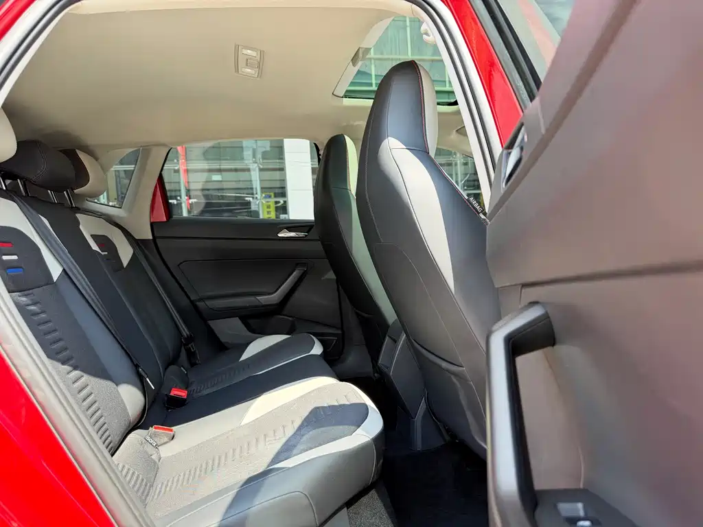 Volkswagen Polo — миниатюра 9