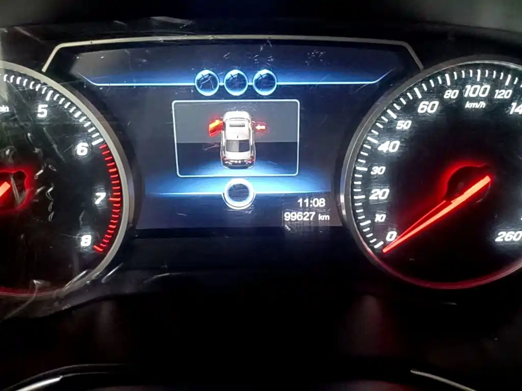Hongqi Hongqi H5 — миниатюра 12