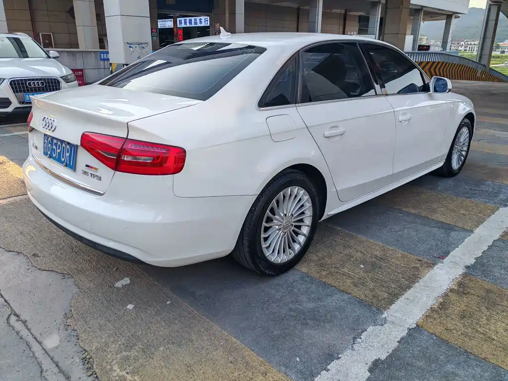 Audi A4L — миниатюра 4