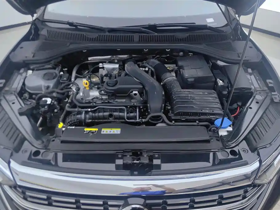 Volkswagen Sagitar 2025 300TSI DSG
