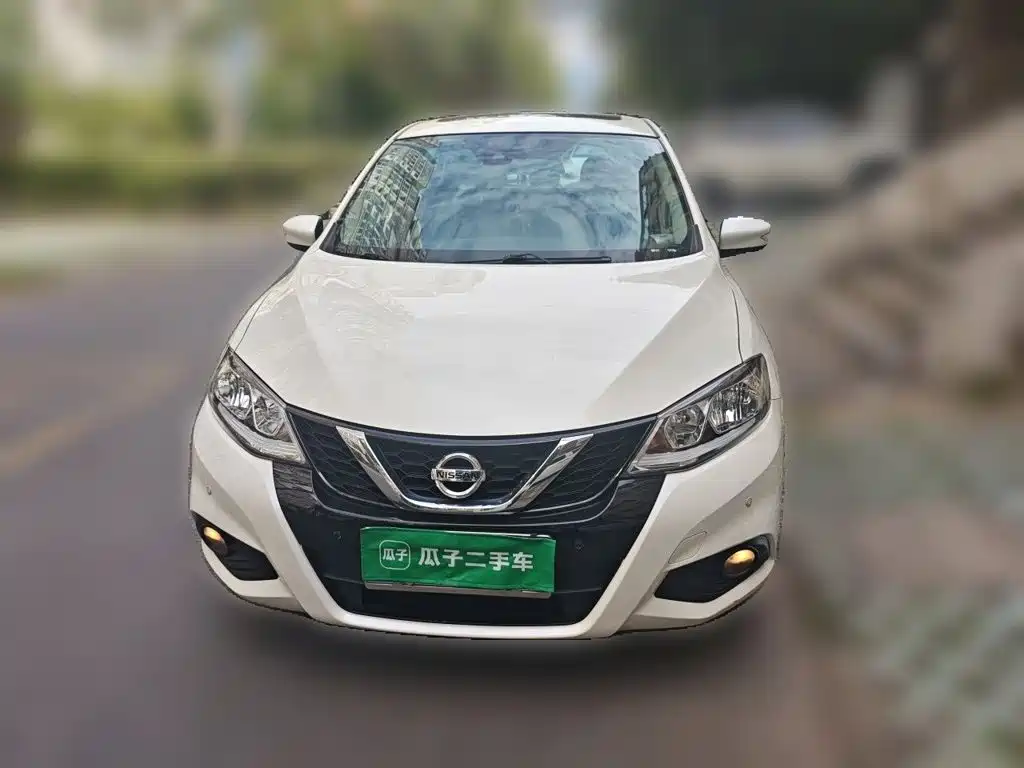 Nissan Tiida — миниатюра 10