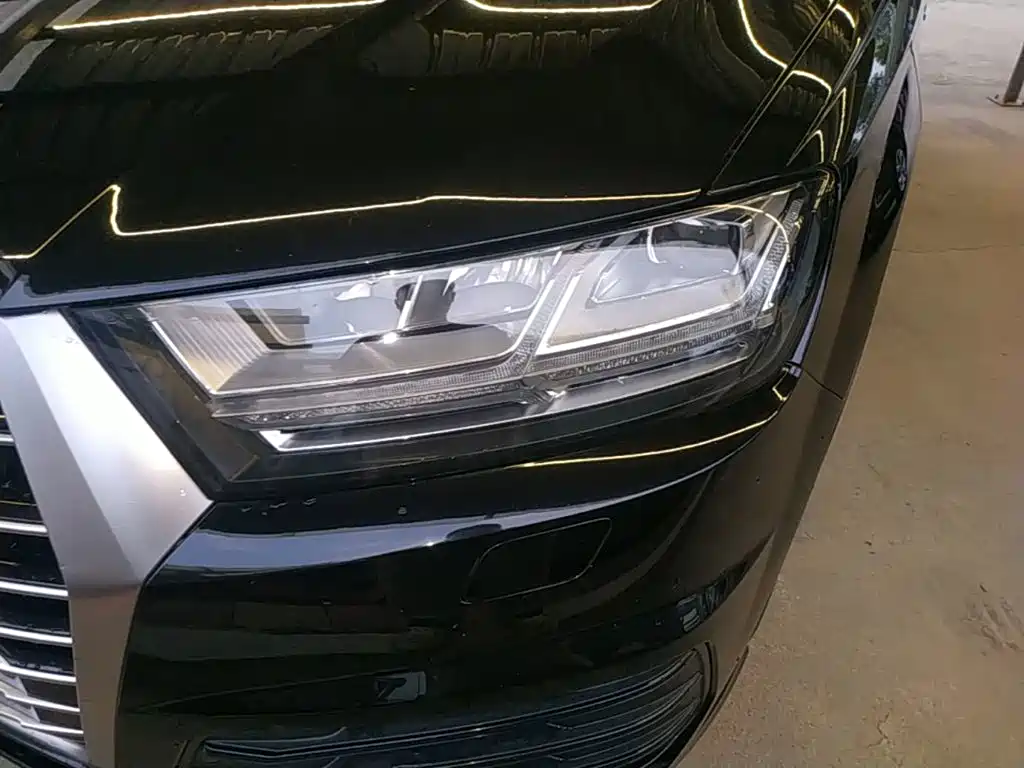 Audi Q7 — миниатюра 24