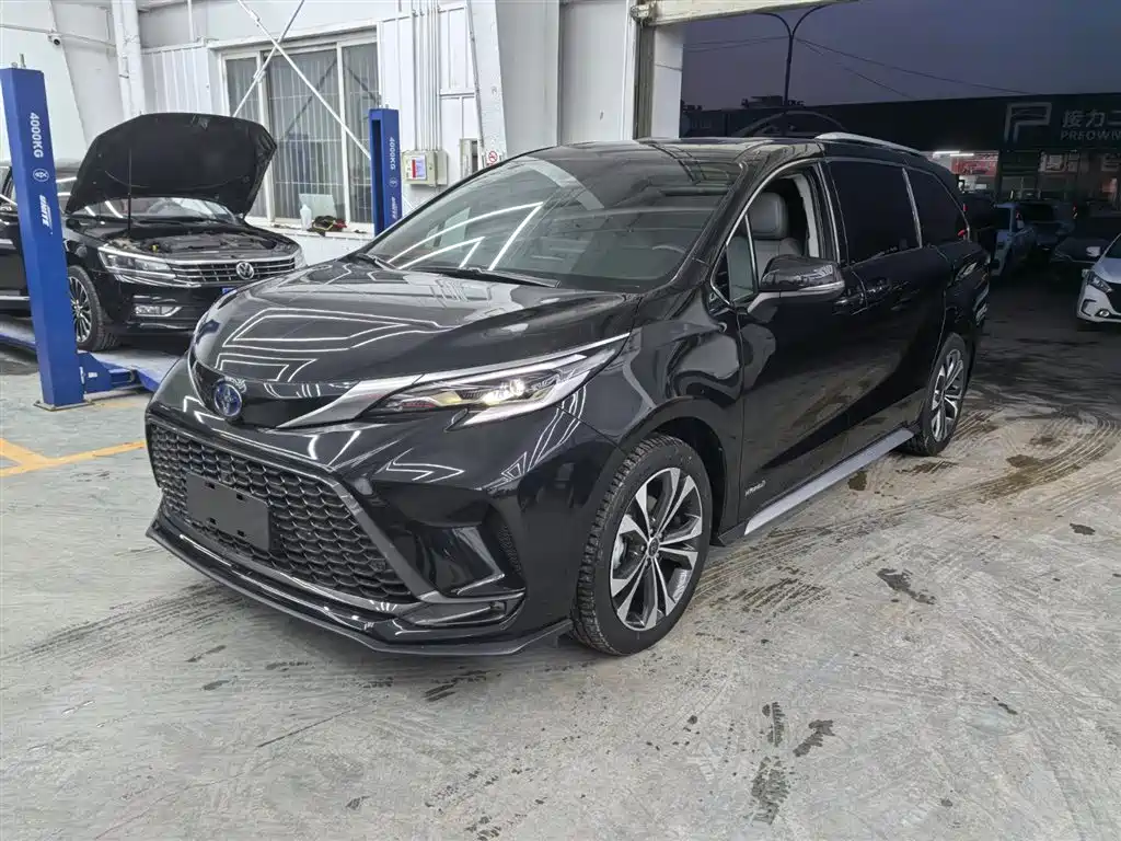Toyota Granvia 2024